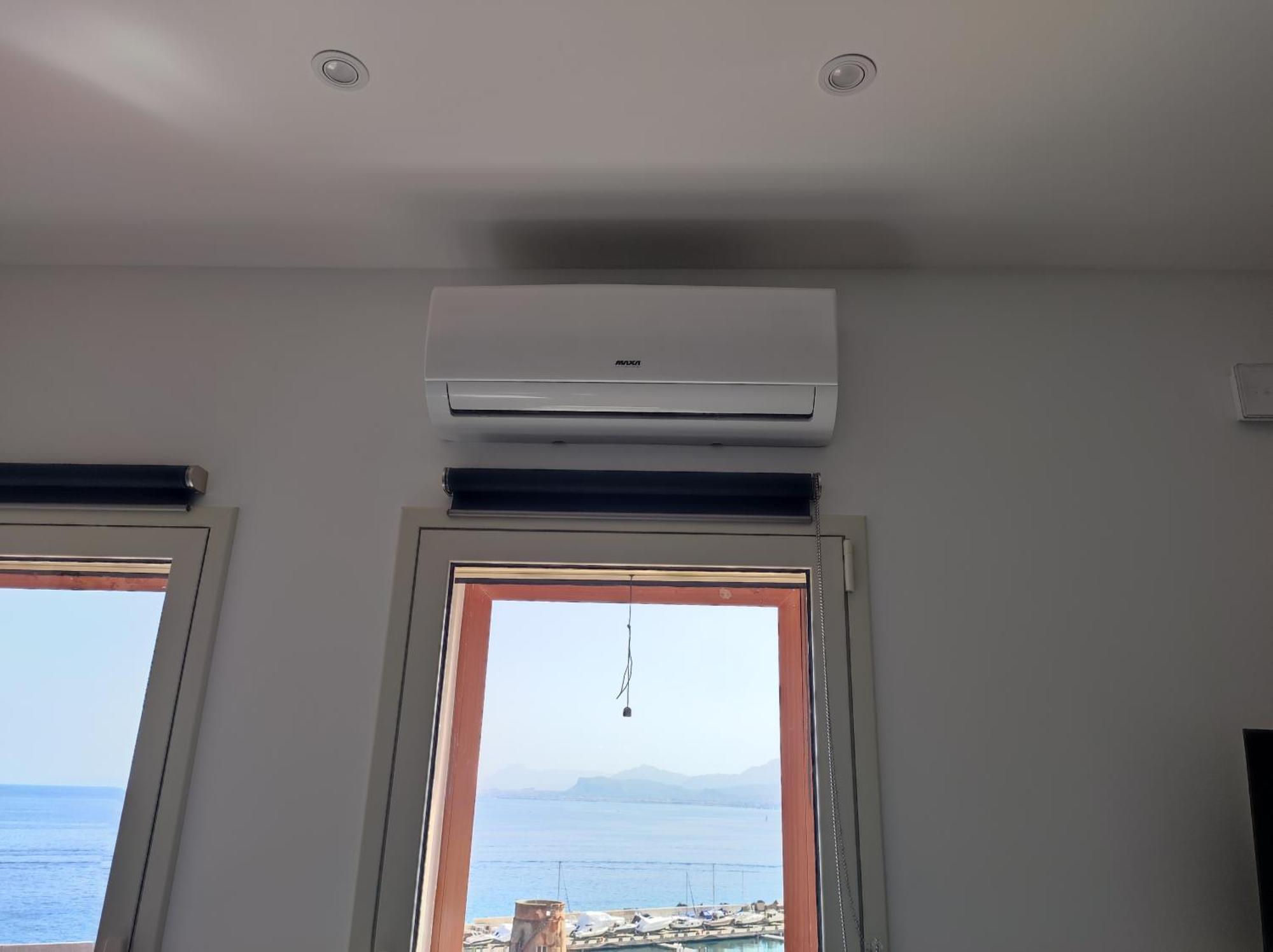 Rineddahouse Arenella - Vista Mare Panoramica A Palermo Con Parcheggio Privato Apartment Exterior photo